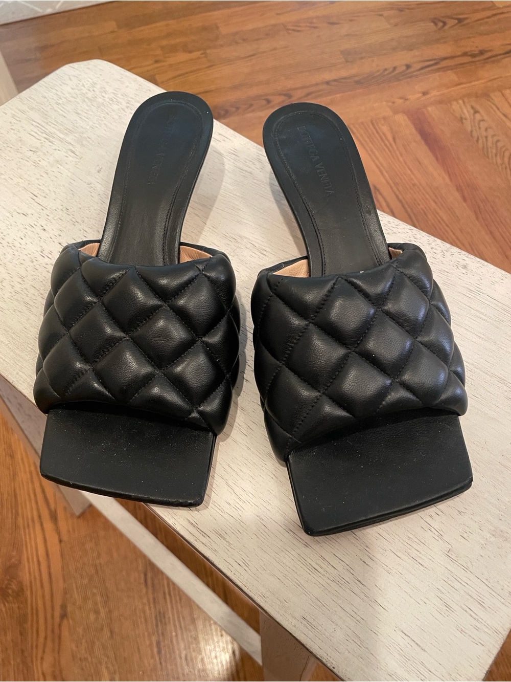 Bottega Veneta black quilted kitten heel mule sz 38/8